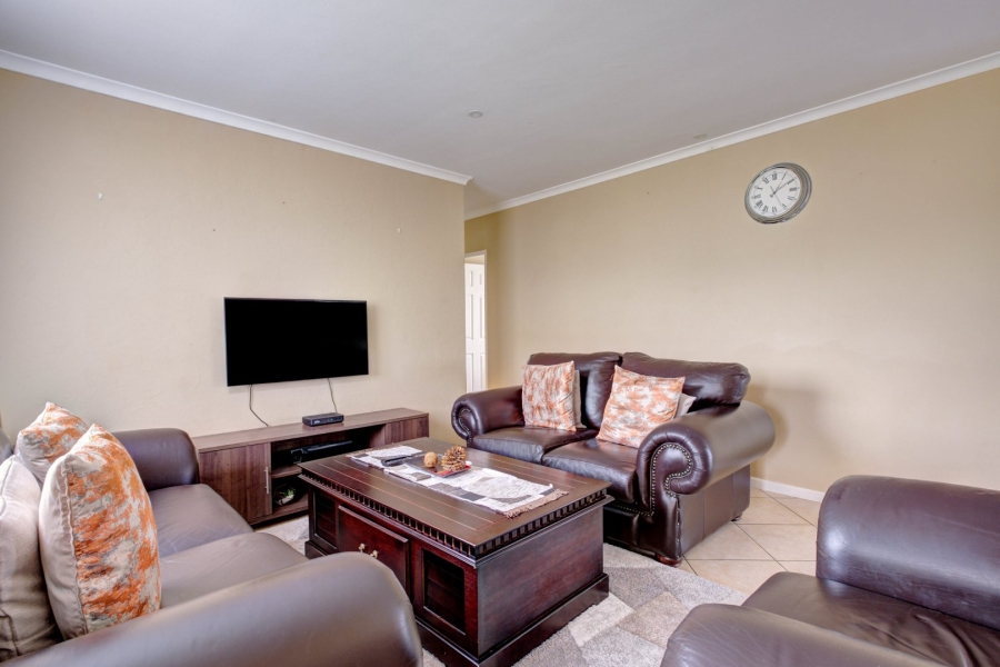 3 Bedroom Property for Sale in Parsonsvlei Eastern Cape